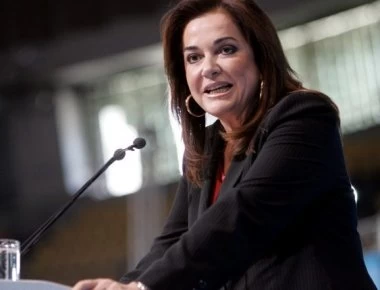 Ρακές στα Χανιά από την Ντόρα Μπακογιάννη